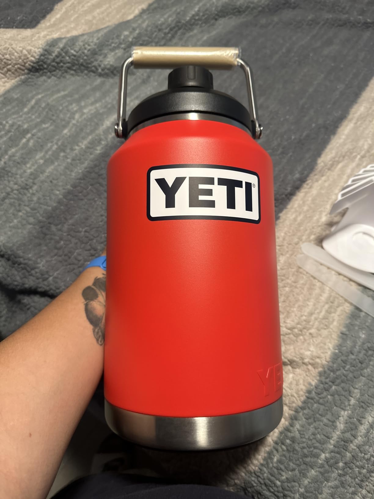 YETI Rambler Gallon Jug 2.0, Vacuum Insulated, Leakproof, Stainless Steel with MagCap, Cape Taupe customer photo 1