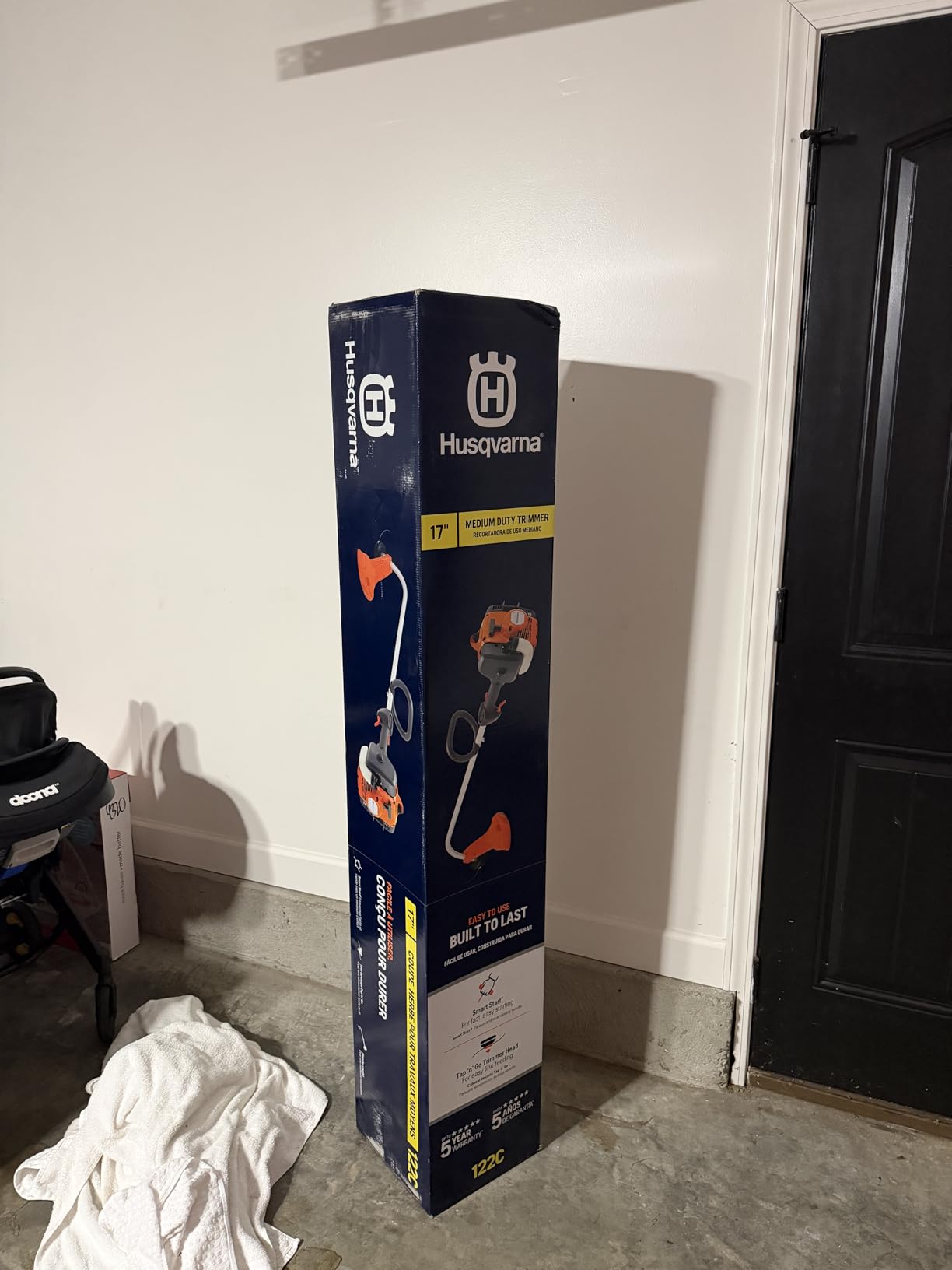 Husqvarna 122C, 22-cc 2-Cycle, 17-inch Curved Shaft Gas String Trimmer with Tap N' Go Trimmer Head, 966712703 customer photo 1