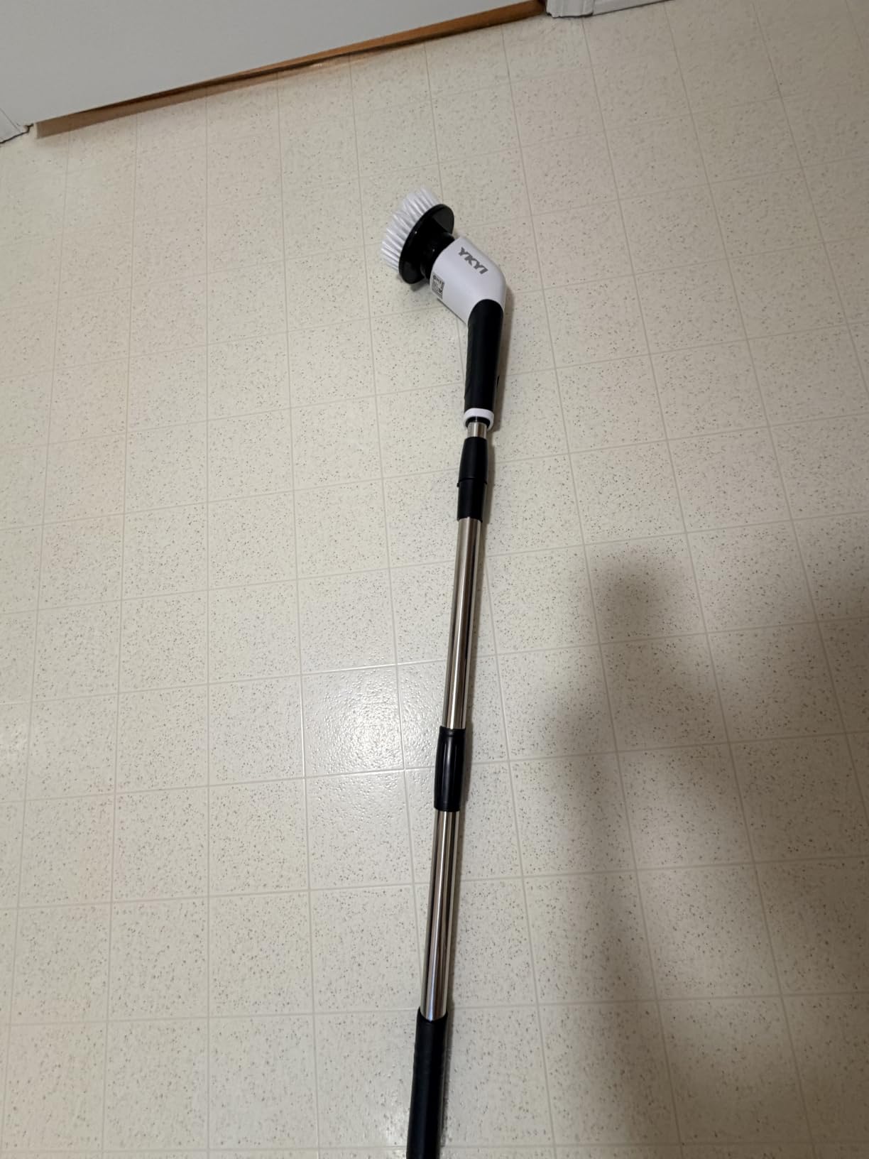 YKYI Electric Spin Scrubber, Cordless Power Cleaning Brush with Long Handle | 8 Brush Heads, 3 Handle Lengths, 2 Speeds, IPX7 Waterproof, 100-Minute Runtime for Tubs, Tile, Floors, Grout, Glass and Cars customer photo 1