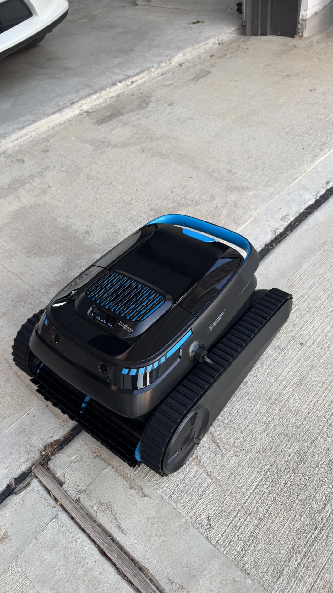 PC10 Cordless Robotic Pool Vacuum for Inground & Above Ground Pools customer photo 1