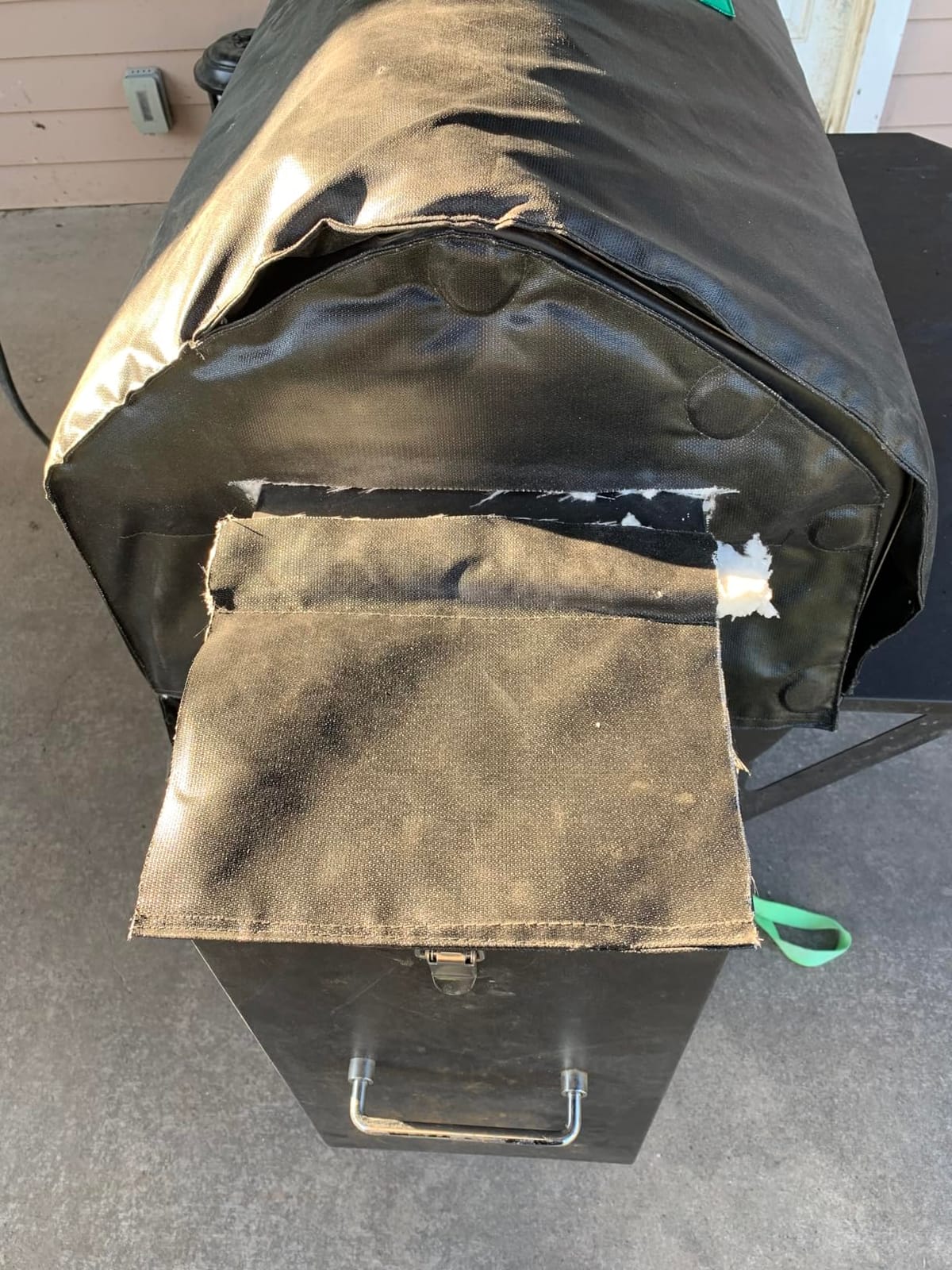 Green Mountain Grills 6004 Jim Bowie Insulated BBQ Grill Heavy-Duty Weather-Resistant Protective Thermal Blanket, Grey customer photo 2
