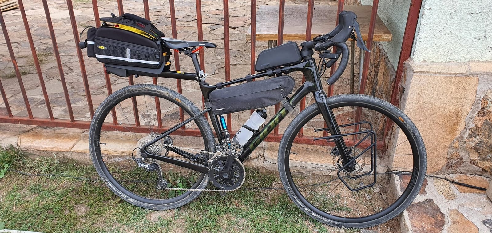 Topeak MTX TrunkBag - Rear Bicycle Bag - Spacious Storage and Easy Mounting customer photo 1