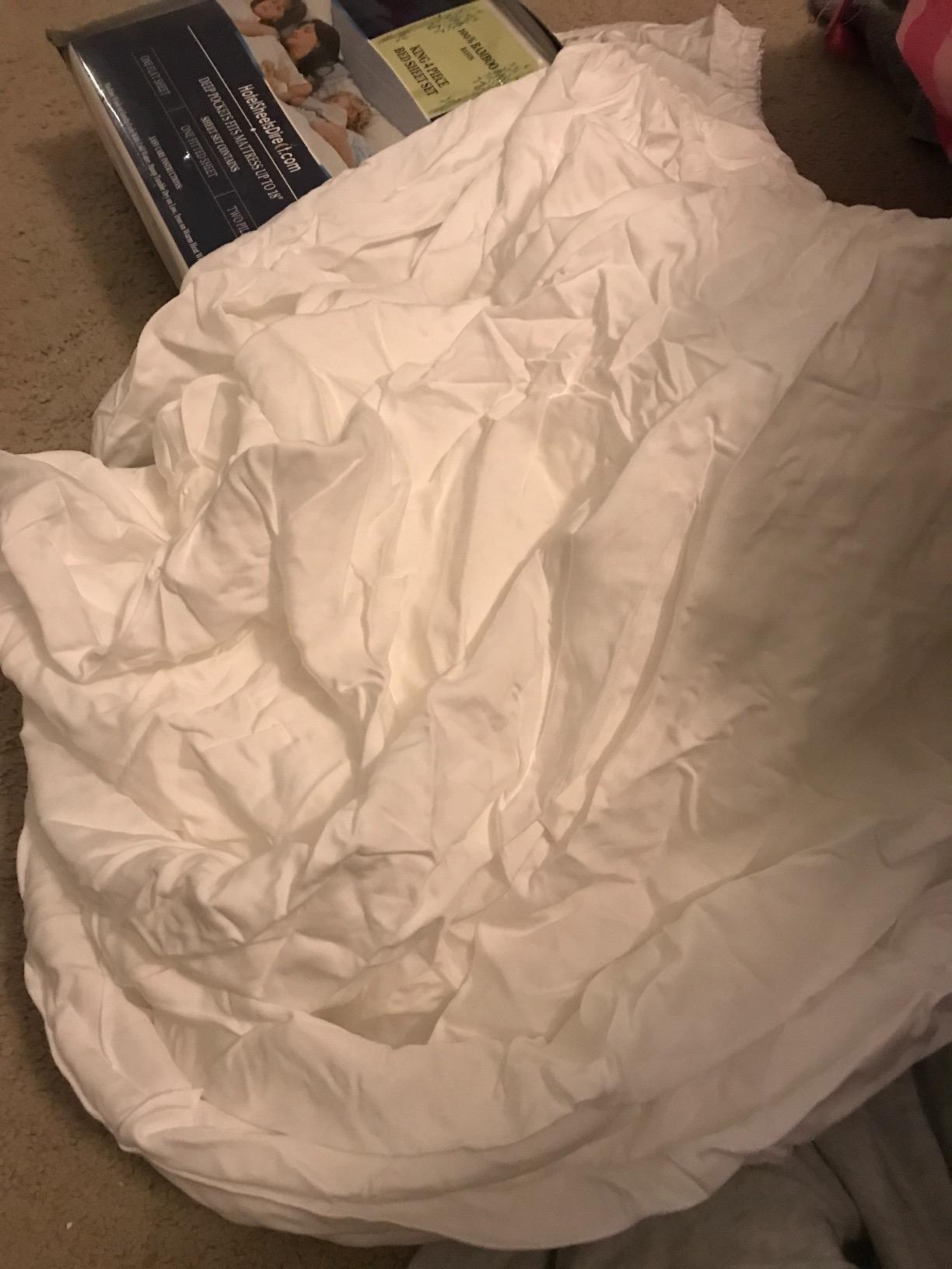 Hotel Sheets Direct 4 Piece Bed Sheet Set King Size, 100% Viscose Derived from Bamboo Sheets Set with 2 Pillowcases, Cooling & Breathable Luxury Bedding, Moisture-Wicking & Silky Soft Texture, White customer photo 1