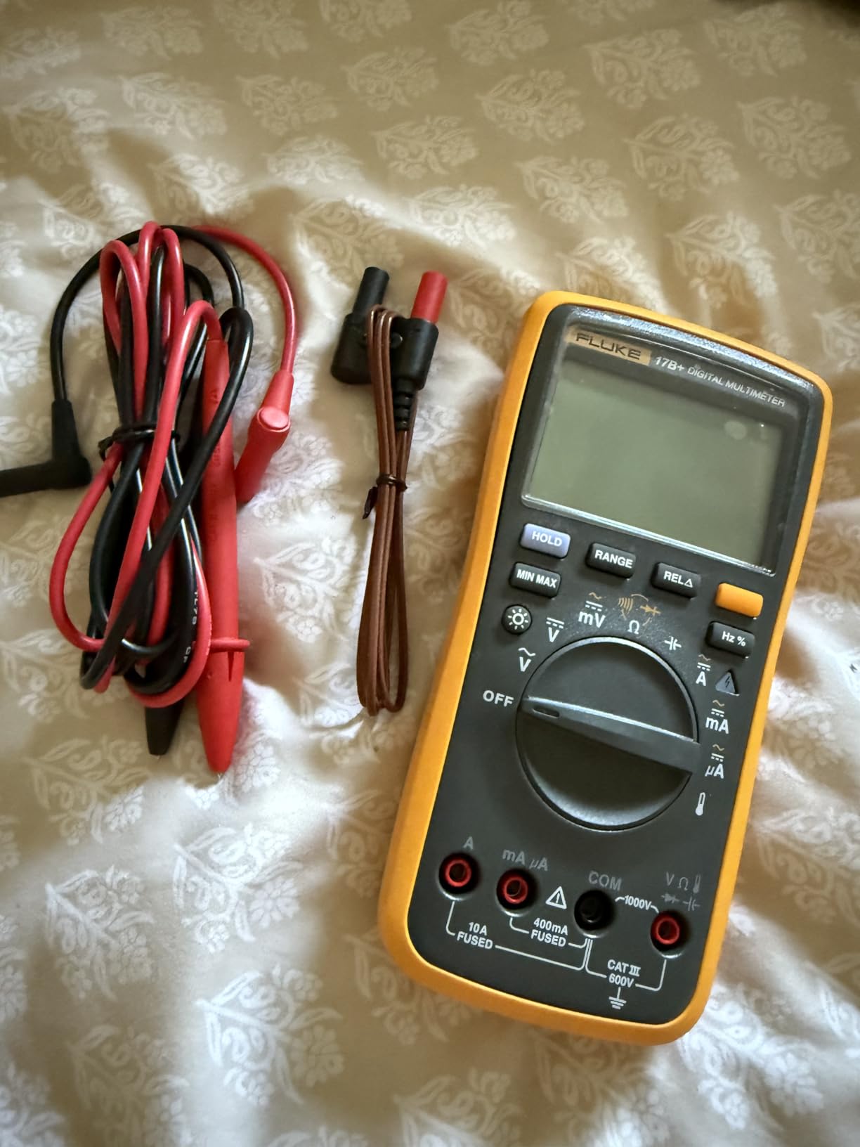 Fluke 17B+ Digital Multimeter, for Electrical Applications, Measures AC/DC Voltage 1000V, Current Measurements to 10A, Resistance, Continuity, Diode, Capacitance, Frequency, and Temperature Testing customer photo 1