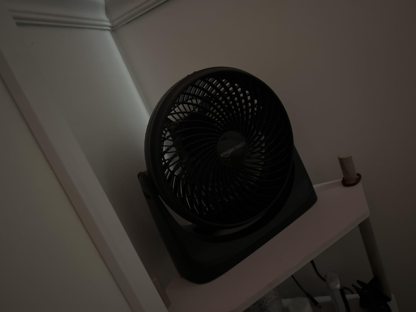 Amazon Basics Air Circulator Fan, Desk Fan for Bedroom, Home and Office, With 90-Degree Tilt Head, 3 Speed Settings, Lightweight (4.2 LBS), 70 Watts, Black, 14.8