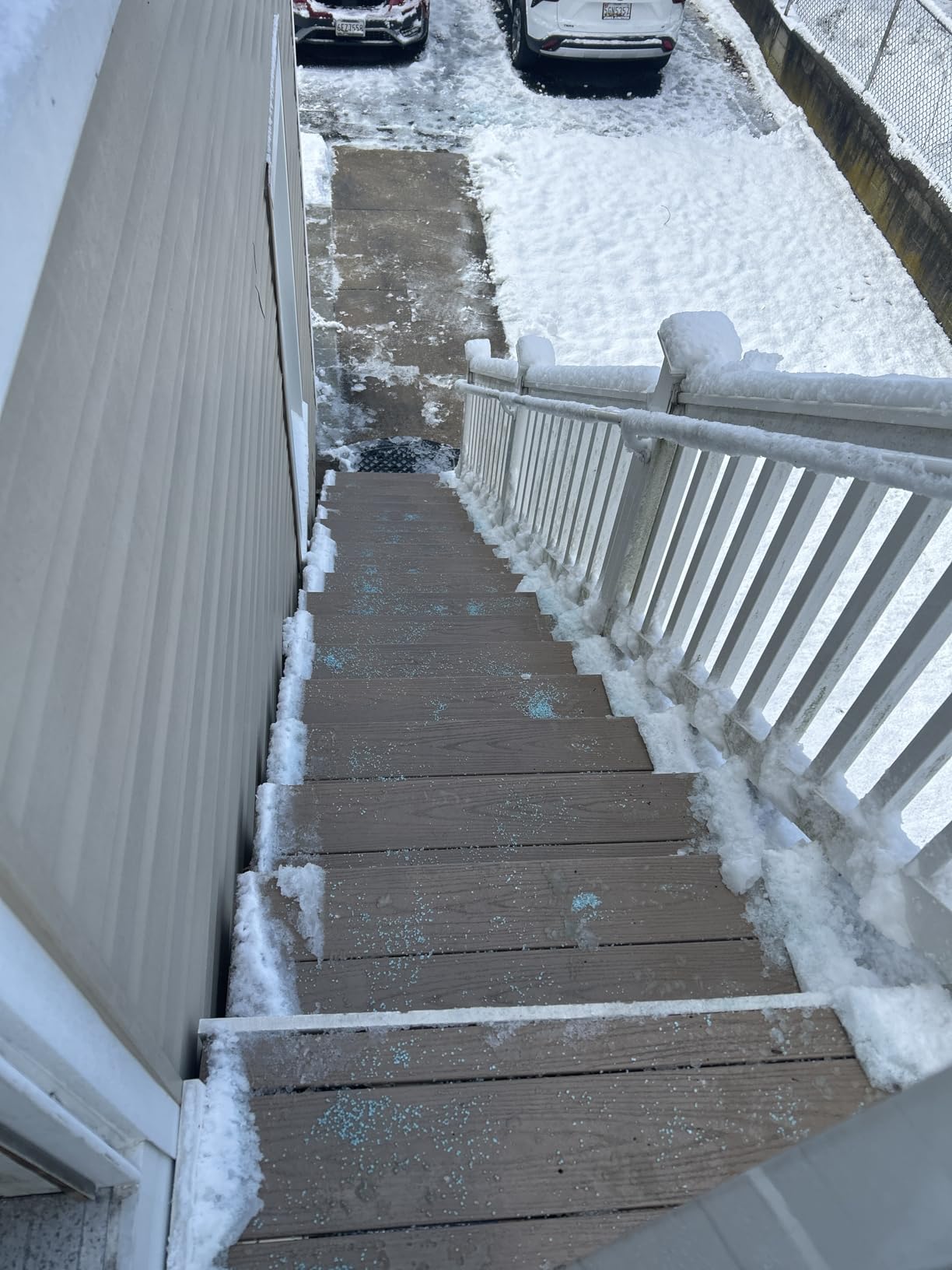 Snow Joe 24V Cordless Electric Shovel Kit w/ 5Ah Battery & Charger, 10″ Clearing Width, 210W Motor – Portable, Lightweight, Heavy-Duty Ice Removal for Deck, Patio, Driveway & Sidewalk, 24V-SS10-XR. customer photo 1