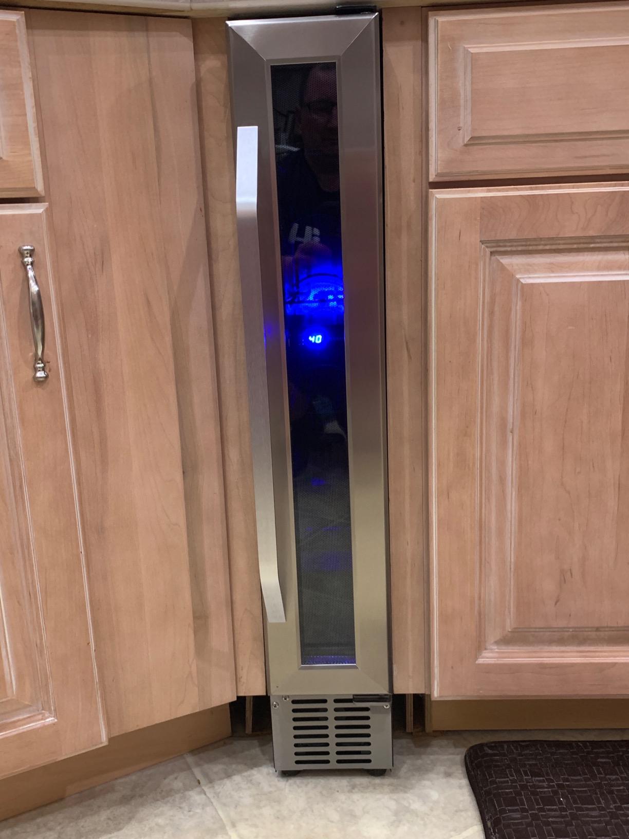 EdgeStar 24 Inch 53 Bottle Built-In Single Zone Wine Cooler customer photo 1