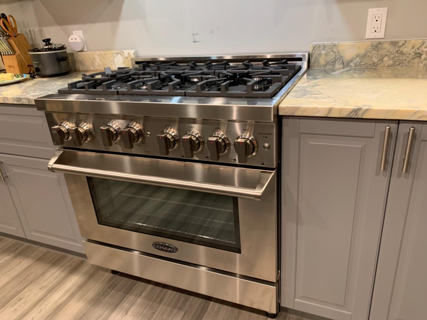 36 in. Vista Coll 5.4 cu ft 6 Burner Gas Range, Convection, Stainless Steel customer photo 1