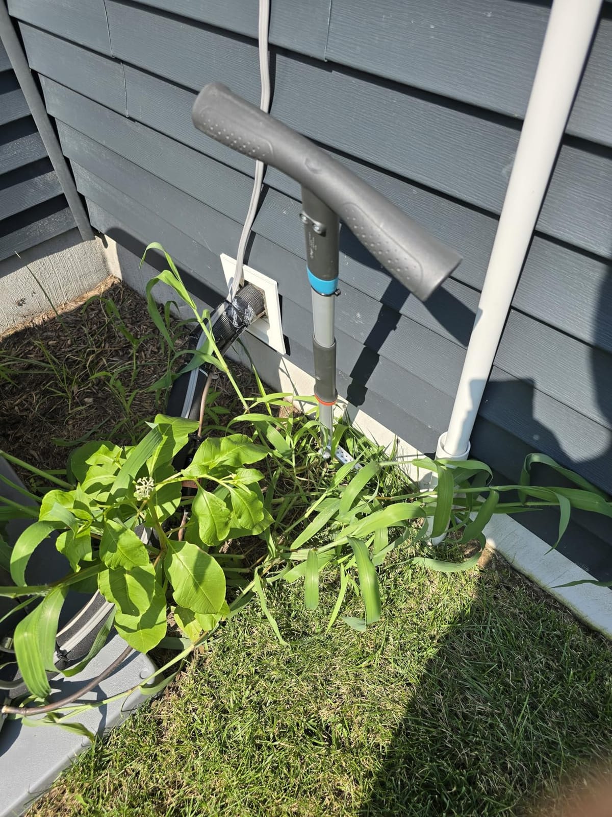 Gardena Stand-Up Weed Puller with Built-in Ejector, Long Handle - 03518 customer photo 2