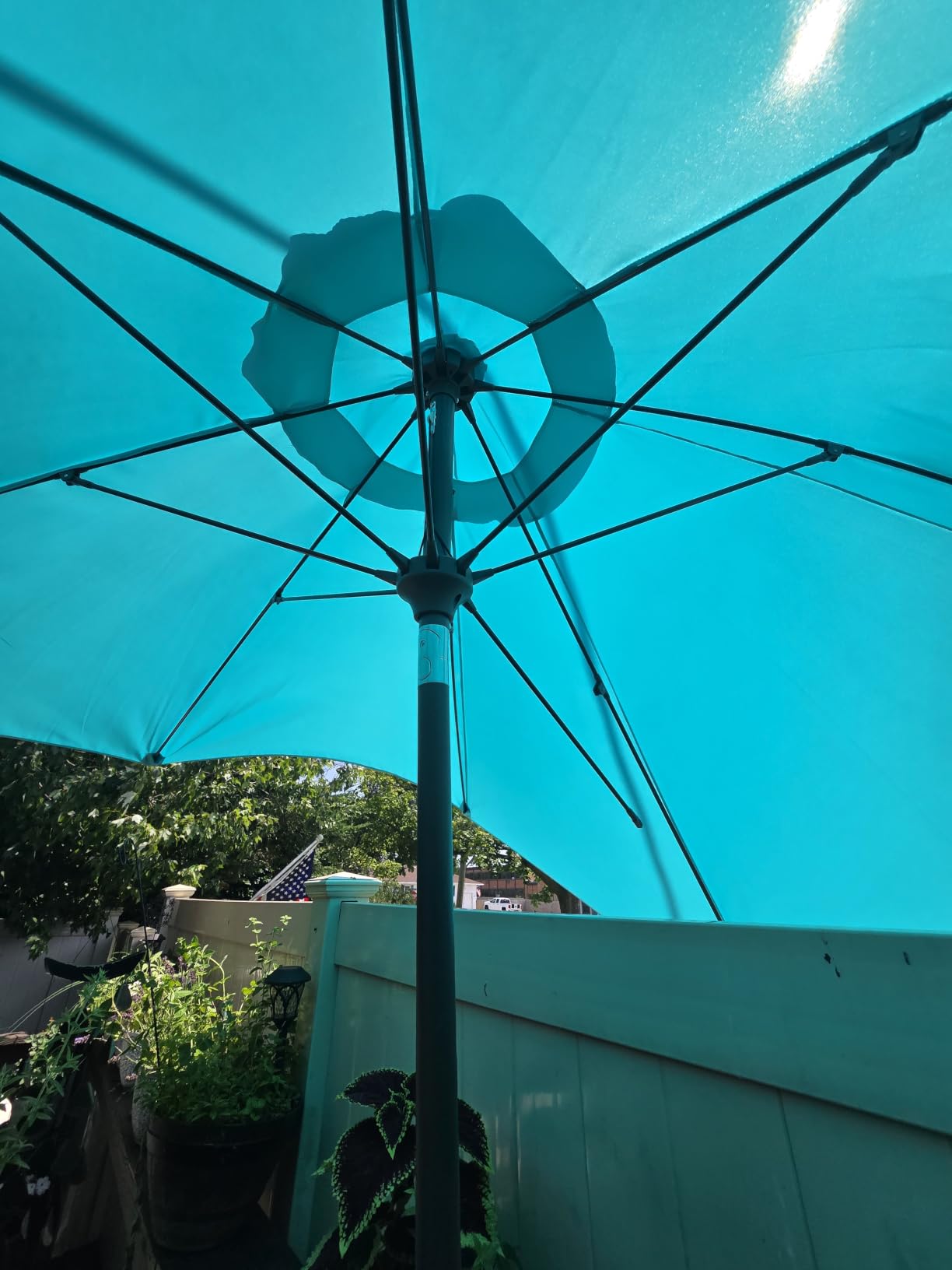 JEAREY 9FT Outdoor Patio Umbrella,Market Table Umbrella with 8 Fiberglass Ribs, Pool Umbrella with Tilt and Crank, UV Protection Lightweight & Wind-Resistant for Lawn, Garden, Deck and Backyard, Blue customer photo 1