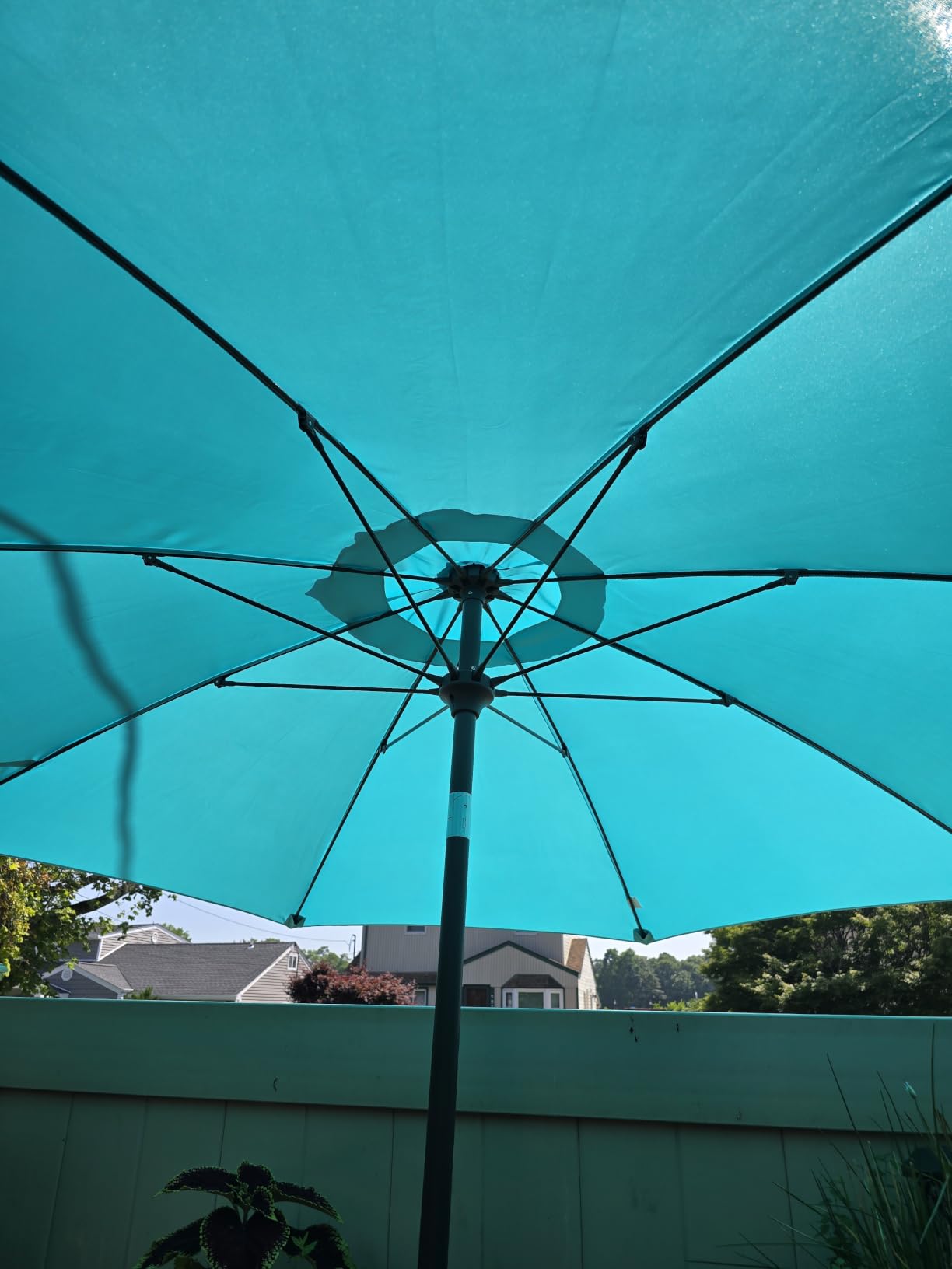 JEAREY 9FT Outdoor Patio Umbrella,Market Table Umbrella with 8 Fiberglass Ribs, Pool Umbrella with Tilt and Crank, UV Protection Lightweight & Wind-Resistant for Lawn, Garden, Deck and Backyard, Blue customer photo 2