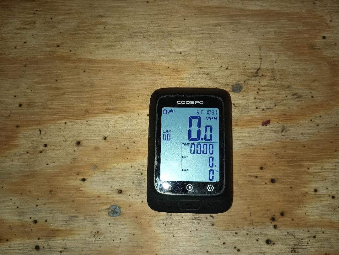 COOSPO Wireless Cycling Computer GPS with 2.4 LCD Screen, Bike Speedometer with Auto Backlight IP67 customer photo 1