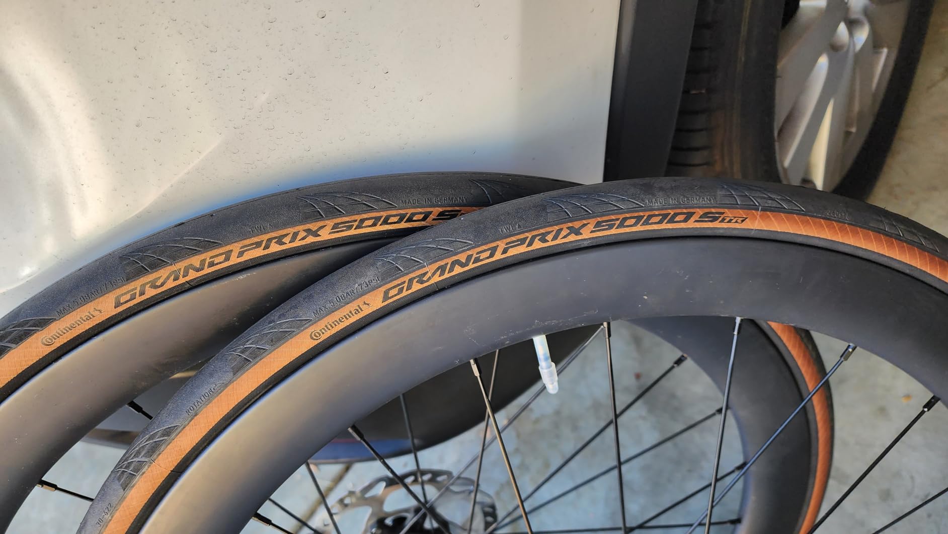 SUPERTEAM Carbon Wheelset 700C Tubeless Gravel Wheelset Disc Braking 45TU-28 customer photo 1