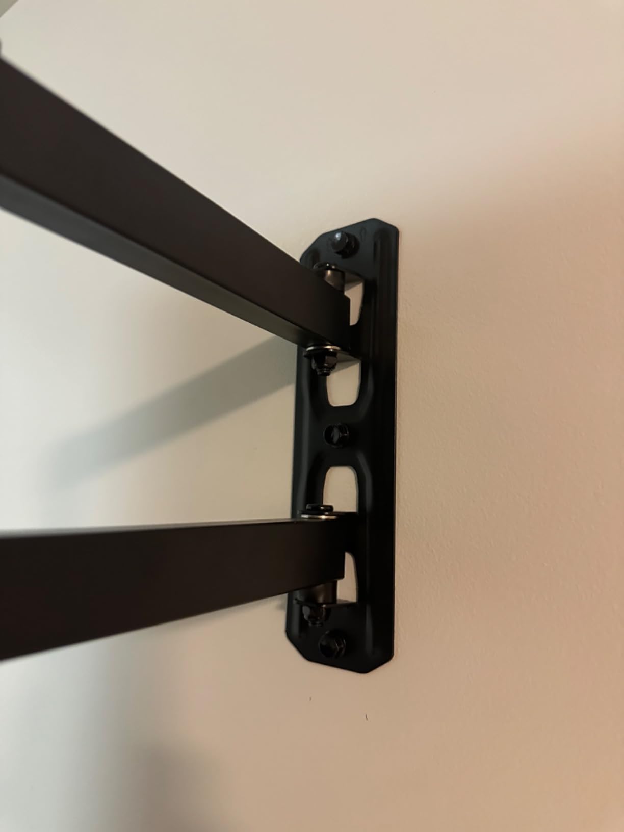 PERLESMITH Corner TV Wall Mount for 26–65 inch TVs up to 70 lbs customer photo 2