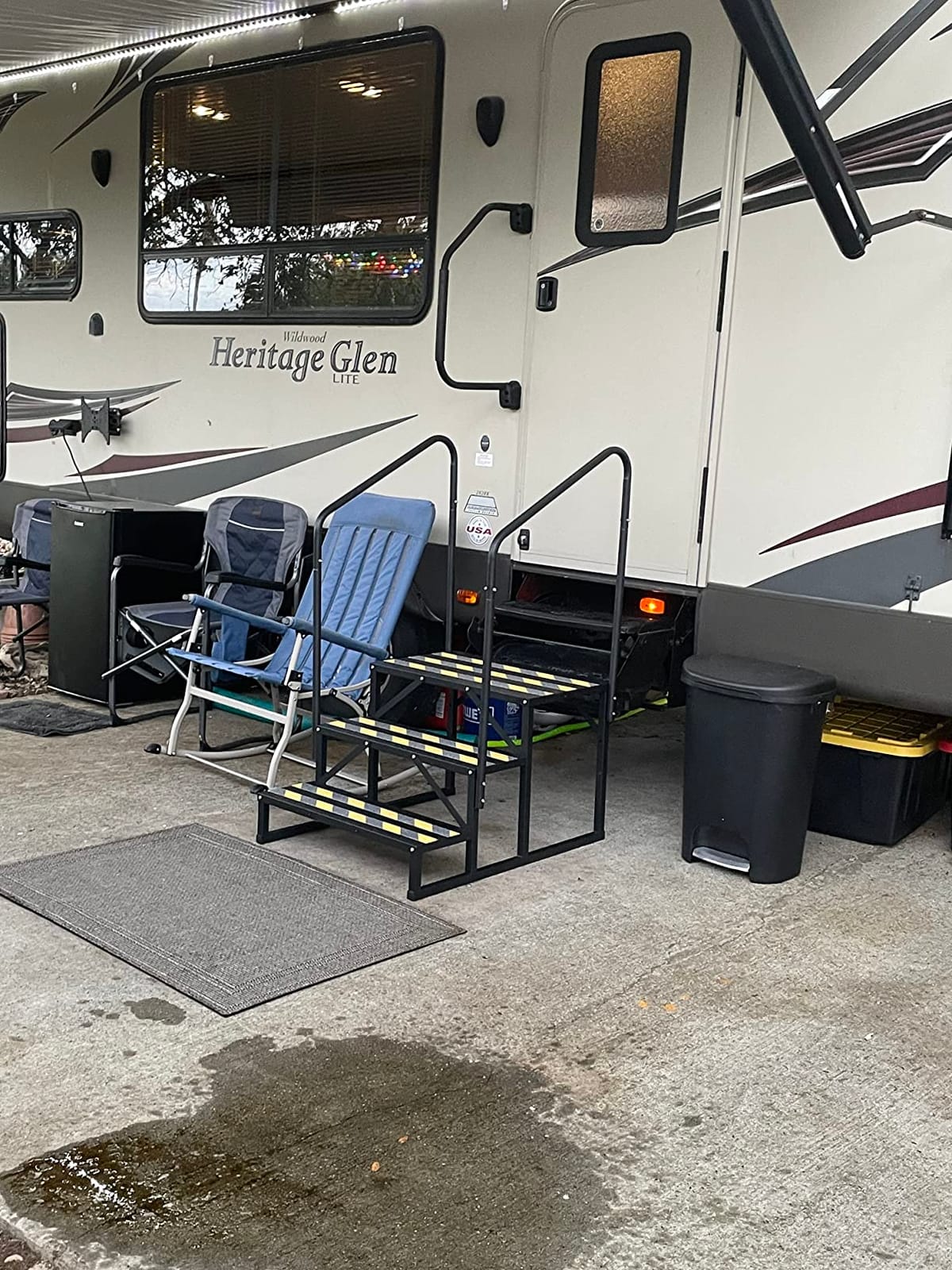 3 Step RV Stairs, Hot Tub Steps, Outdoor Spa Step Ladder with Handrail,Portable Economy 5th Wheel Stair for Travel Trailer, Motor Home, Camper and Porch with Non-Skid Tapes customer photo 2
