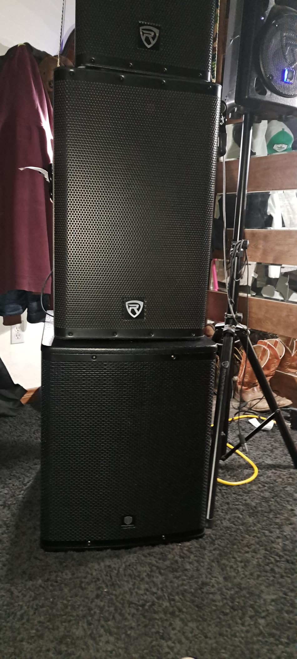 PRORECK SP-18X Active Powered PA DJ Subwoofer Cabinet 18 inch 3000W P.M.P.O with Class-D Amplifier, 3 DSP Presets-Monitor, Coil Bass Reinforcement, Black, for Wedding, Party, Concert, Church (One Sub) customer photo 2