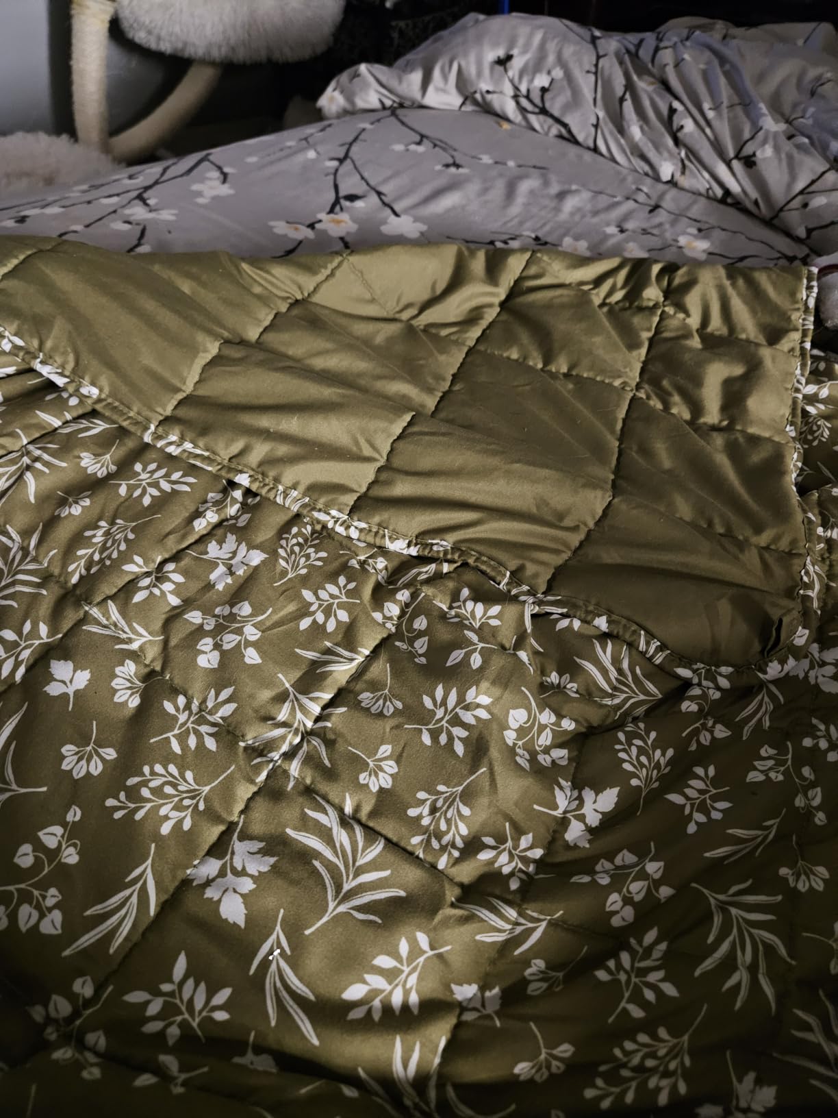 yescool King Size Weighted Blanket for Adults (20 lbs, 80” x 87”, Grey) Cooling Heavy Blanket for Sleeping Perfect for 190-210 lbs, Breathable Blanket for Adults & Couple All Season, Machine Washable customer photo 1