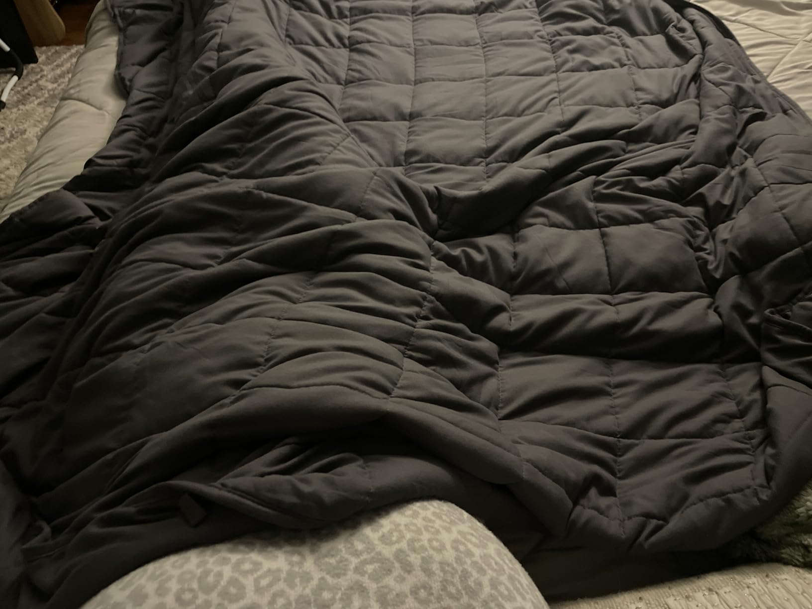 yescool King Size Weighted Blanket for Adults (20 lbs, 80” x 87”, Grey) Cooling Heavy Blanket for Sleeping Perfect for 190-210 lbs, Breathable Blanket for Adults & Couple All Season, Machine Washable customer photo 2