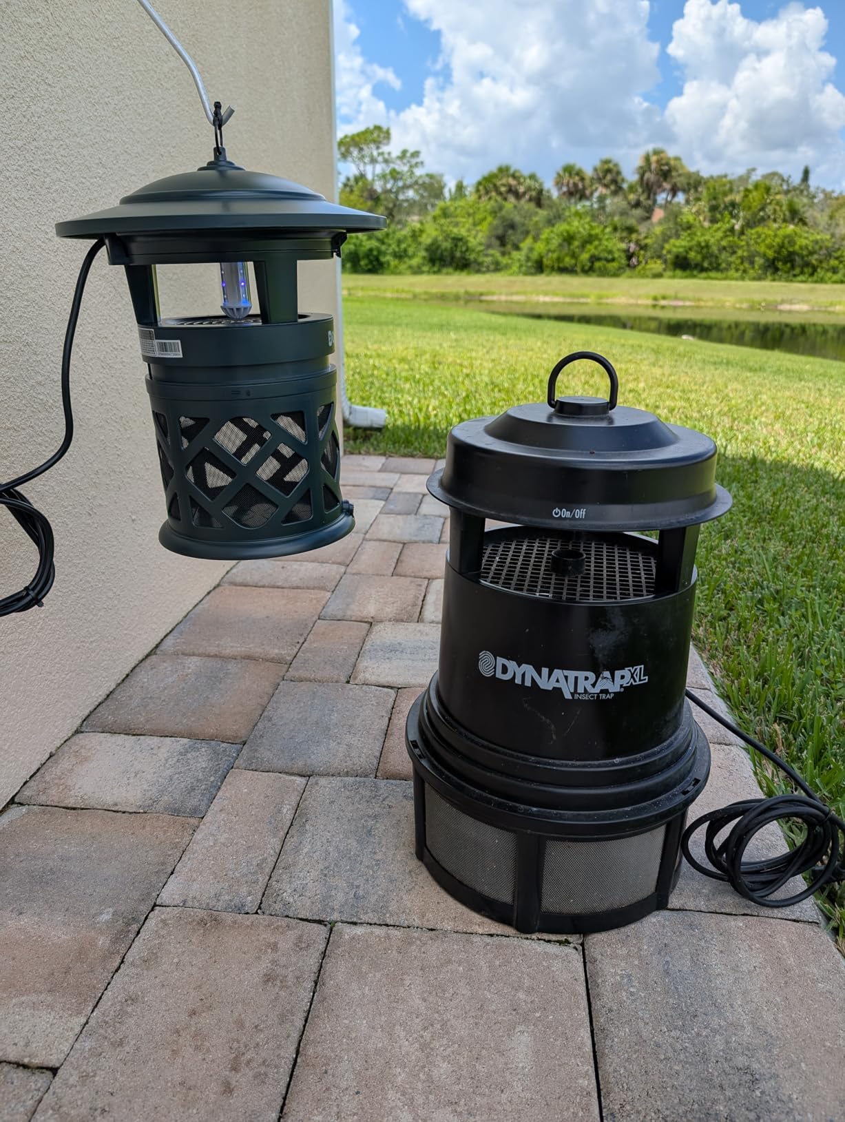 Dynatrap DT2030SR Fly Traps Outdoor - Mosquito & Flying Insect Killer for 1 Acre – Kills Mosquitoes, Flies, Gnats, Wasps - Bug Zapper Alternative - Black customer photo 2