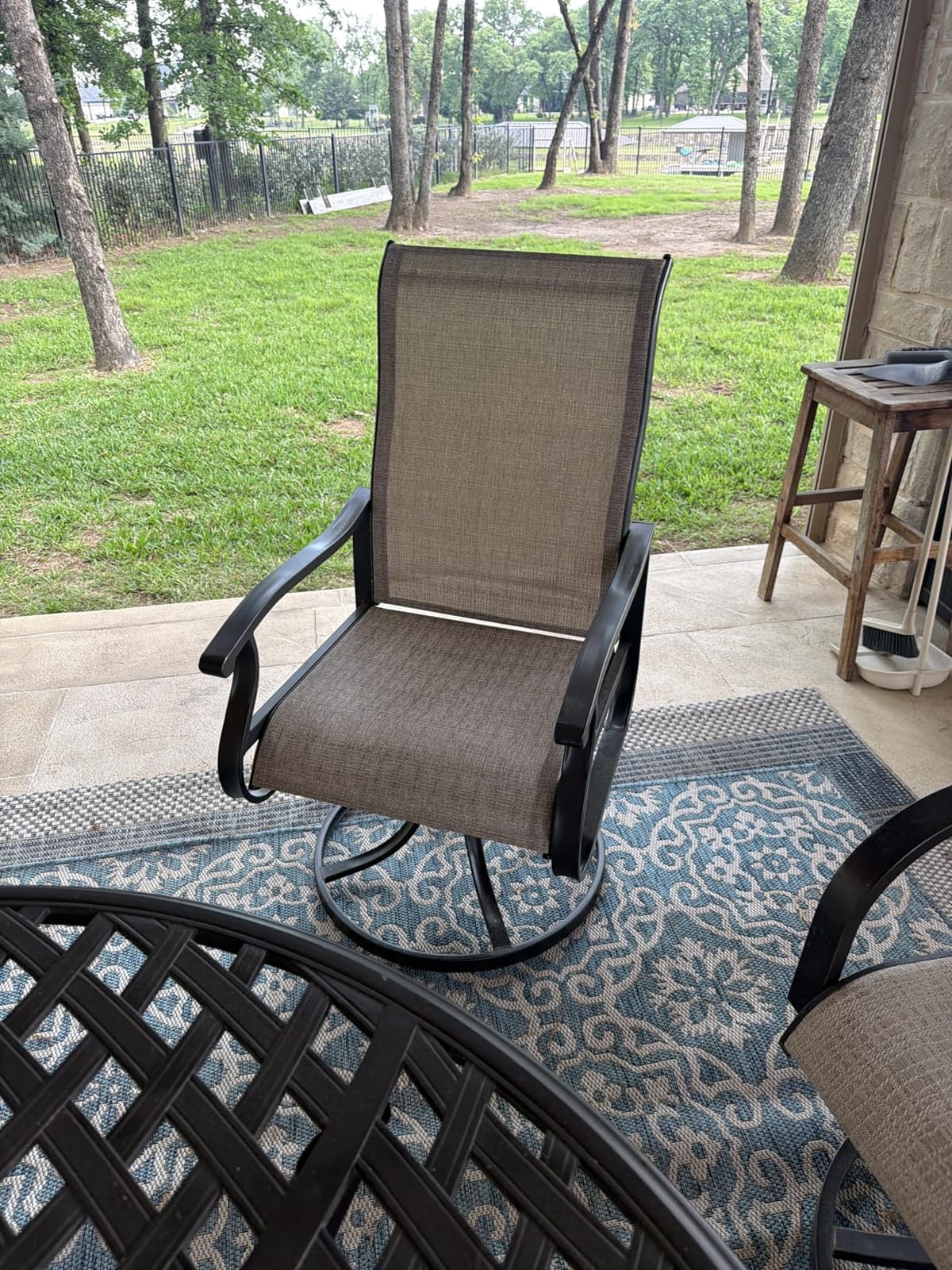 Amopatio Patio Swivel Chairs Set of 2, Outdoor Swivel Rocker Dining Chairs with All Weather Textilene High Back & Metal Frame, for Backyard Deck Lawn Garden, Brown customer photo 1