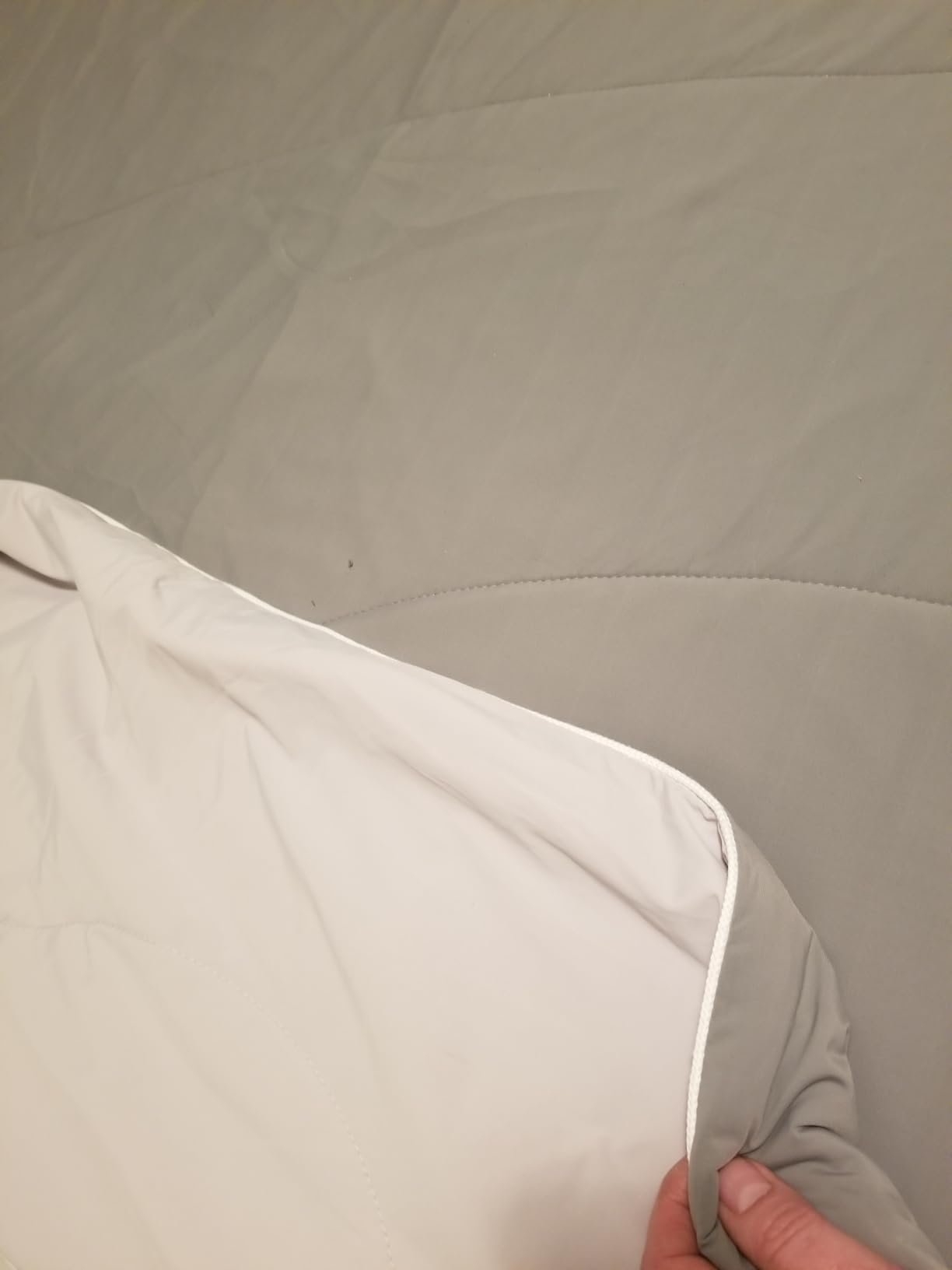 ACCURATEX Cooling Comforter Queen Size, Cool Blanket for Hot Sleepers,90x90 customer photo 1