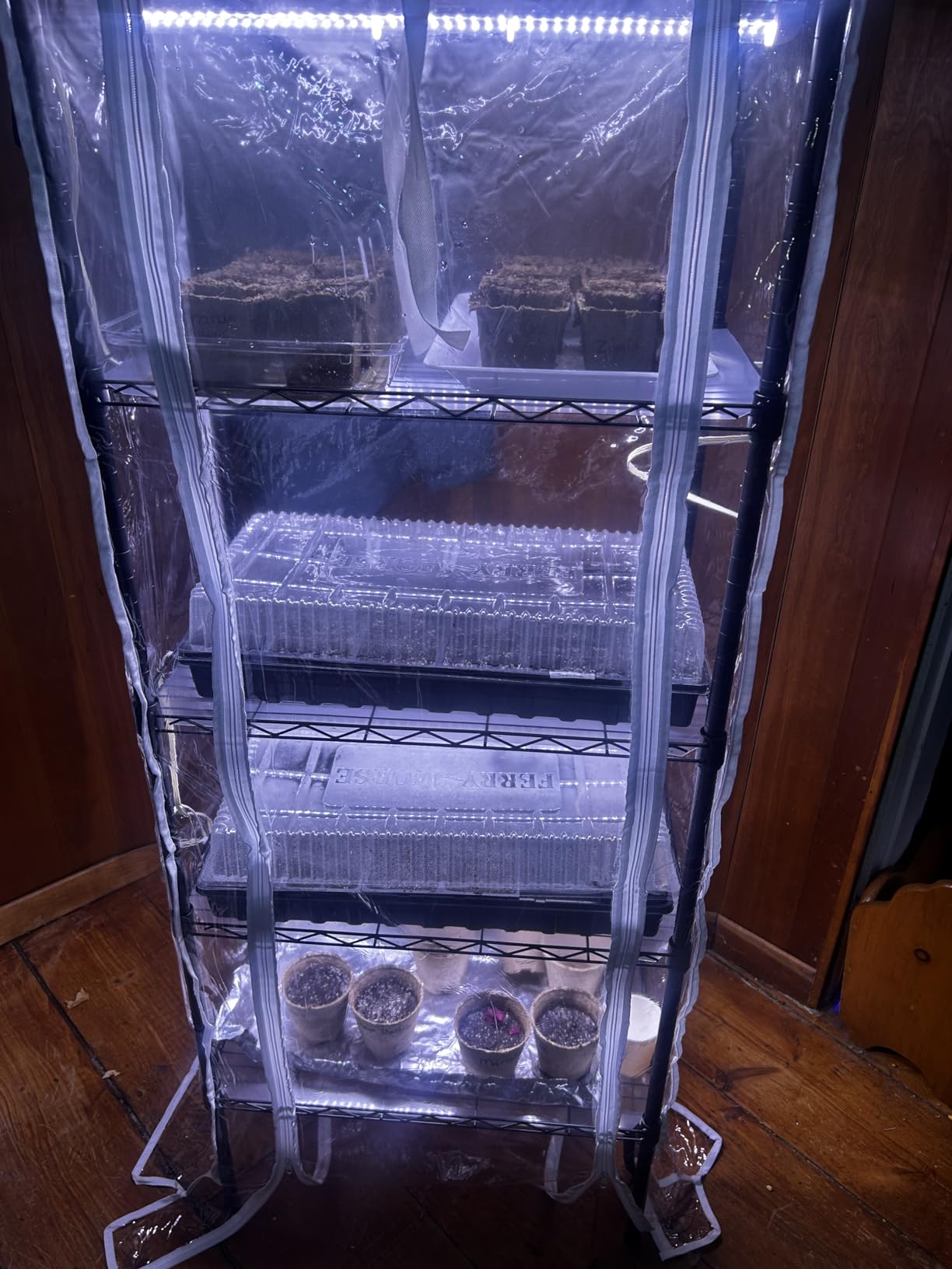 Indoor Greenhouse with Grow Lights with 72W , 5 Tier 23.2