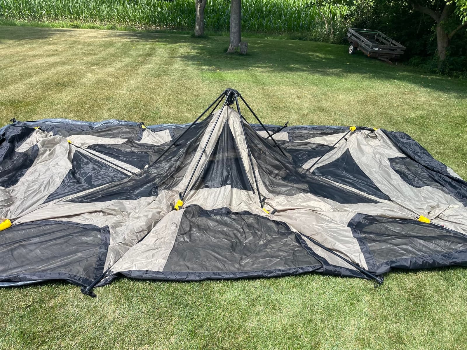 FanttikOutdoor Instant Cabin Tent 6/8/10/12 Person Camping Tent Setup in 60 Seconds with Rainfly & Windproof Portable with Carry Bag for Family Camping & Hiking, Upgraded Ventilation, Khaki customer photo 1