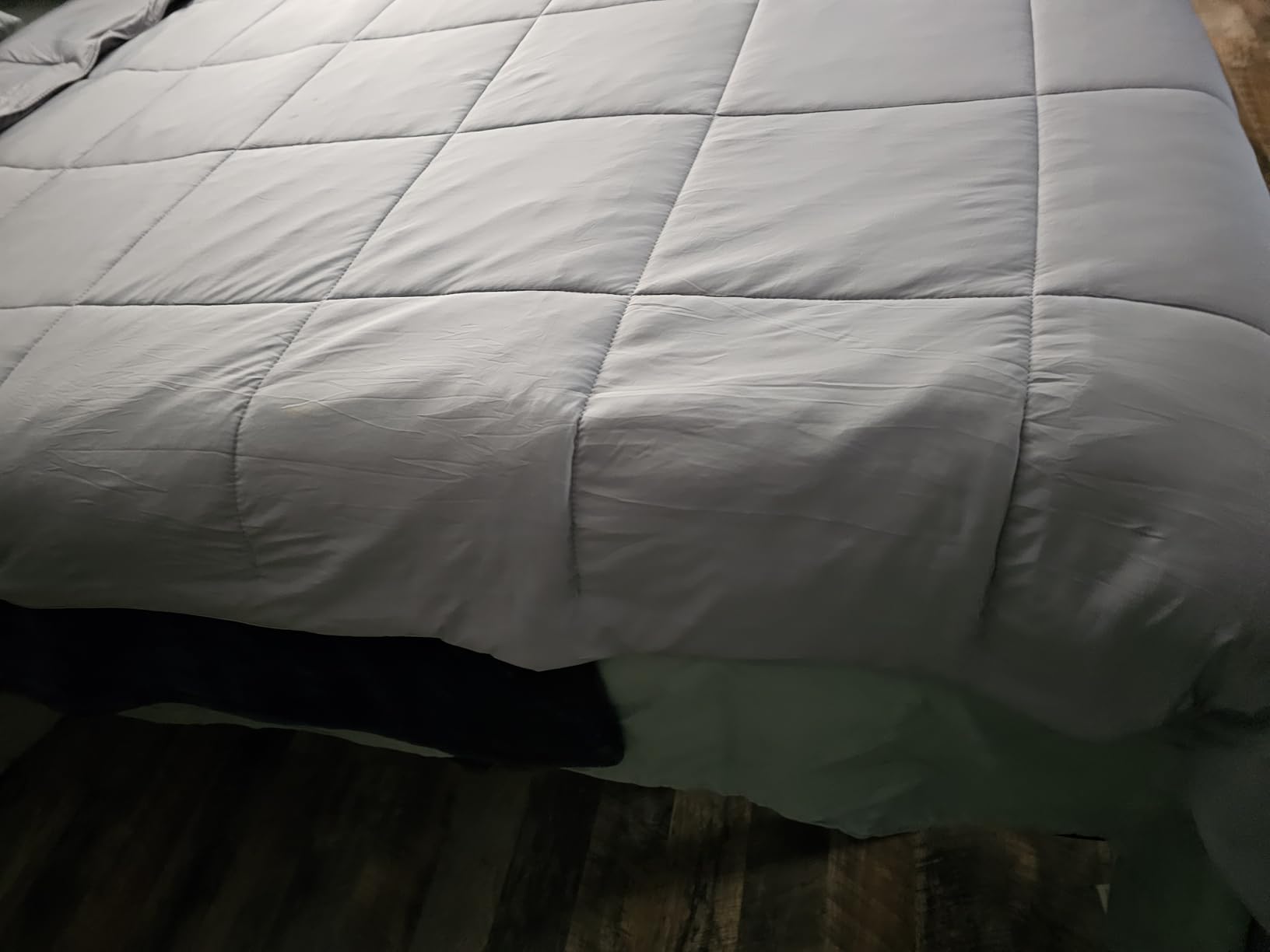 Silvery Silver-Infused Cooling Comforter – Award-Winning Self-Cooling Blanket for Hot Sleepers with Self-Cleaning Silvery Technology for Sweat-Free & Cool Sleep (Gray, Full/Queen (90
