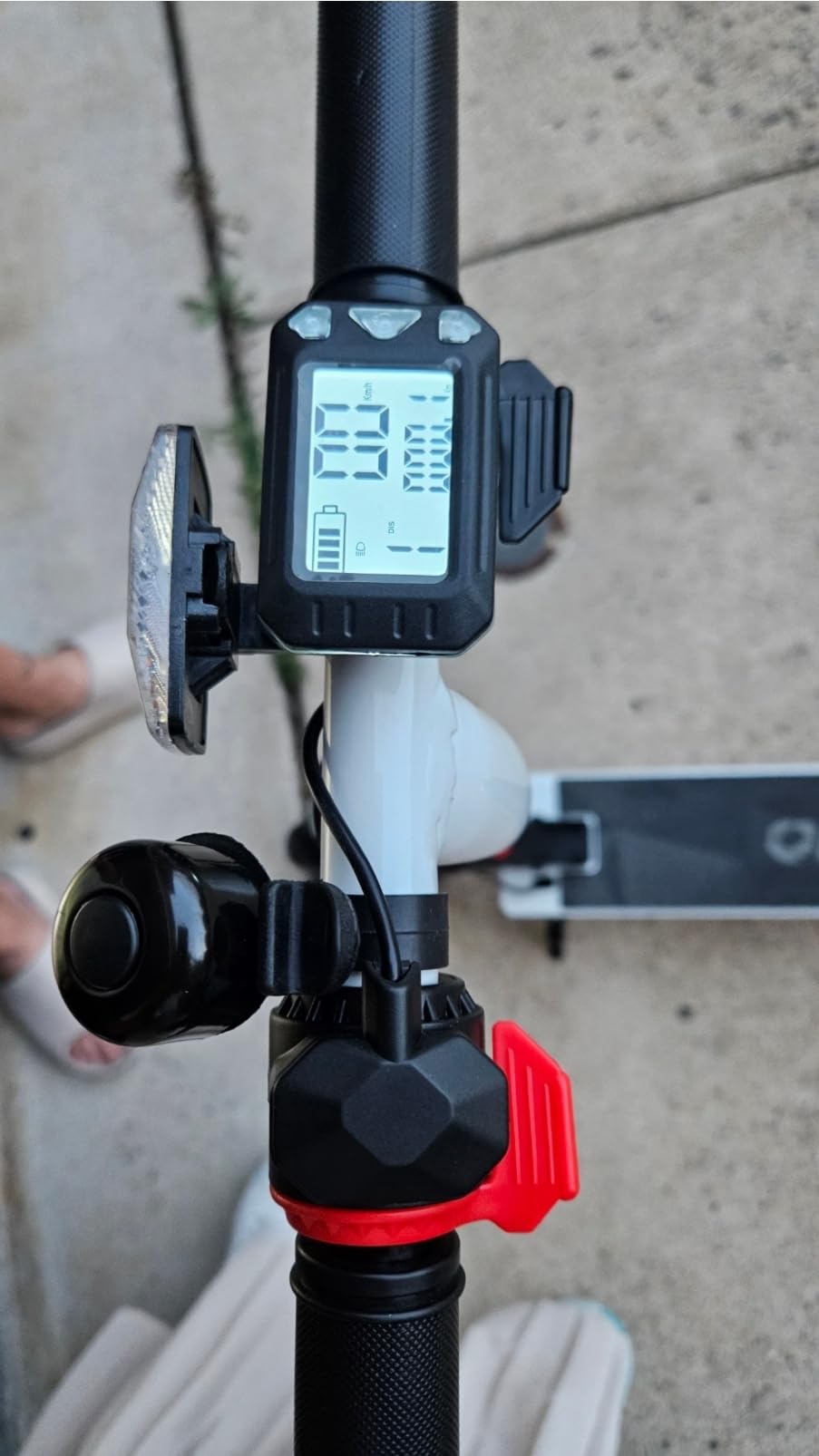 QnQ Electric Scooter 500W Peak Motor, 12 Miles Range & 15 MPH, 8