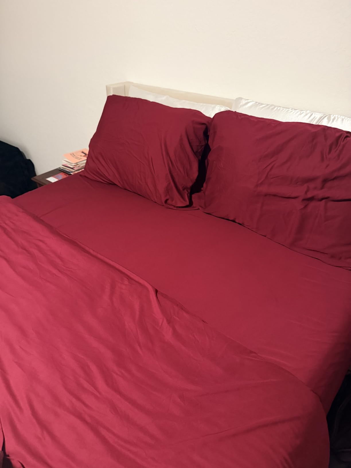Bambaw 100% Viscose Derived from Bamboo Sheets Queen Size Set – 4pcs Cooling Sheets Queen Size, Perfect for Hot Sleepers, with Deep Pockets, Fits Up to 16'' with Elastic Corner Straps (Ivory) customer photo 1