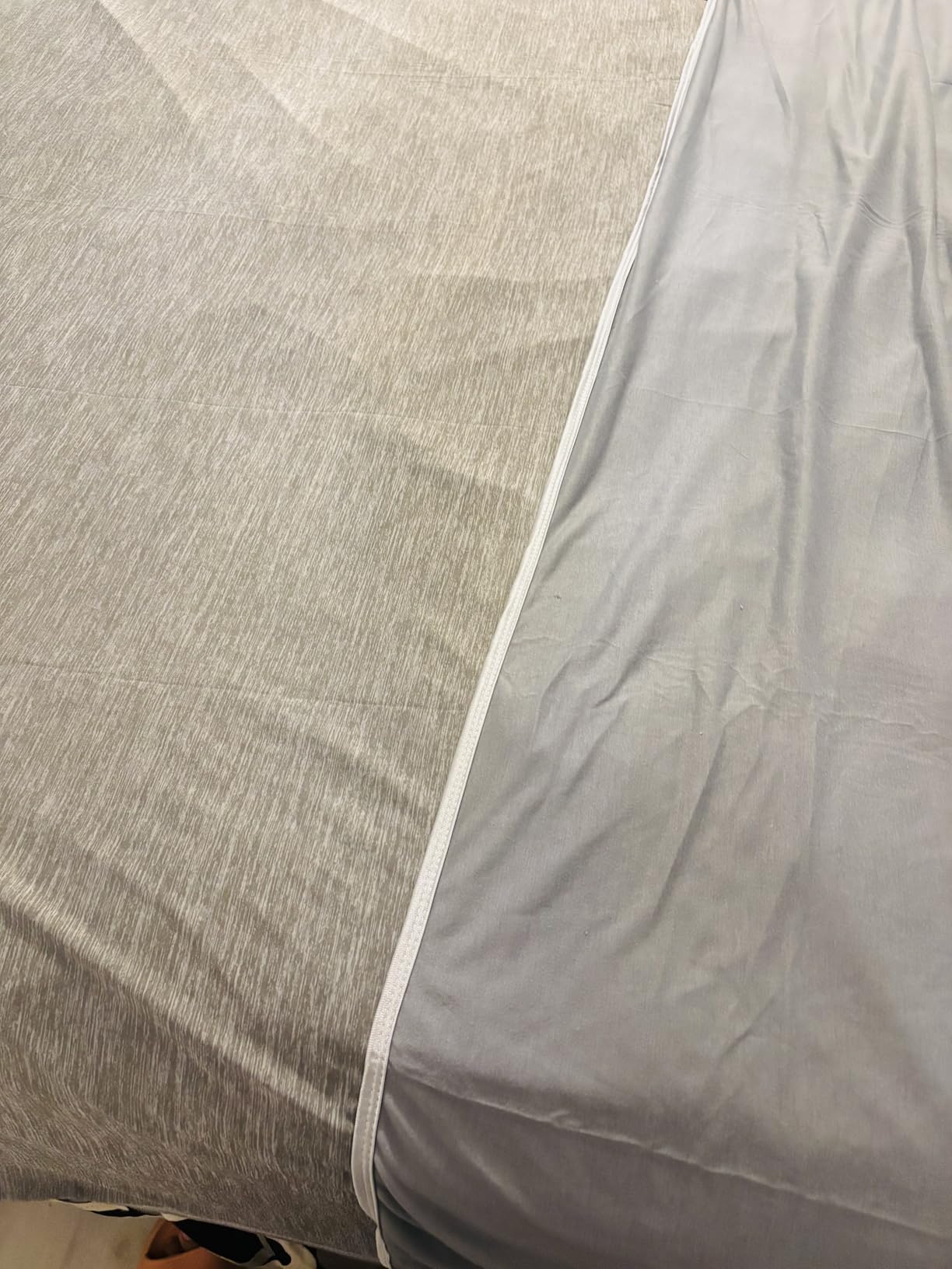 Topcee Cooling Comforter Queen Size -Cooling Blanket for Hot Sleepers customer photo 2