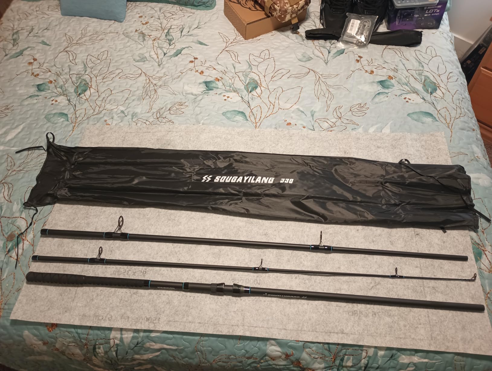 Sougayilang Spinning Fishing Rod, 3-Piece, Carbon Catfish Rod with EVA Comfortable Handle for Catfish and Carp Fishing, Medium/Heavy Power, 9'0