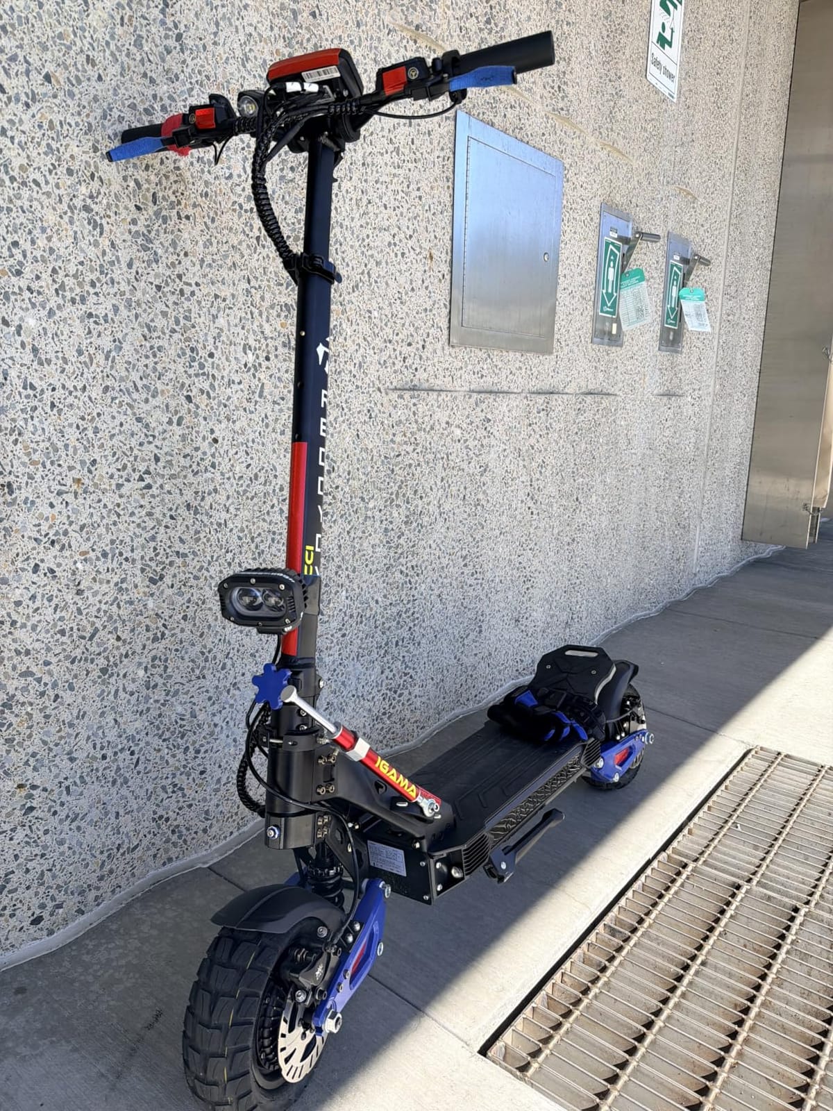 JUNLING Electric Scooter, 3600W/4000W Dual Motor, 45/50 Mph Top Speed, 50/55 Miles Max Range, 18.2AH/36AH Battery, Dual Suspension Hydraulic Braking System customer photo 2