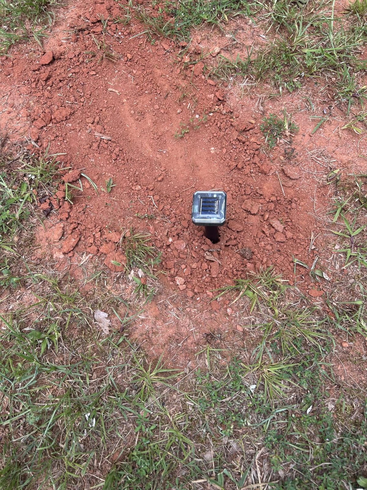 Snake Away for Outdoors, Solar Powered Snake Repellent for Yard - Sonic Snake Deterrent, Waterproof & Pet Safe for Garage, Lawn, Home Use (4) customer photo 2