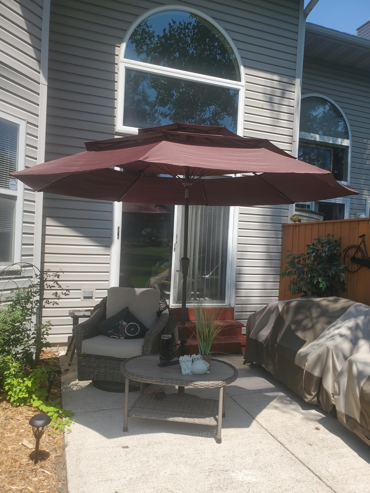 10ft Patio Umbrella, 3-Tier Vented Outdoor Table Umbrella with 8 Sturdy Fiberglass Ribs, Windproof Market Umbrella with Push Button Tilt and Crank, UV Protection for Deck, Pool, Royal Blue customer photo 1